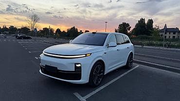 авто леопард 8: Lixiang L7: 2025 г., 1.5 л, Автомат, Гибрид, Кроссовер — 2