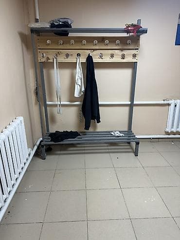 Кыймылсыз мүлк: Сдается цокольное помещение в Ак- орго 130м, первая линия, много места — 5
