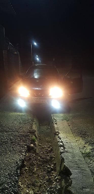 mersedes e200: Daewoo Nexia: 2010 г., Седан — 2