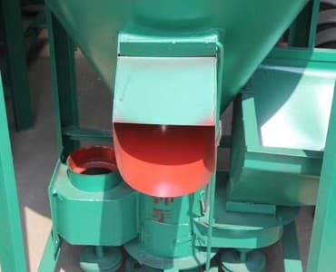 продам бу оборудование для птицефабрики: Мини Линия гранилированния корма для крс, птиц, рыб и т.Д. (в форме — 5