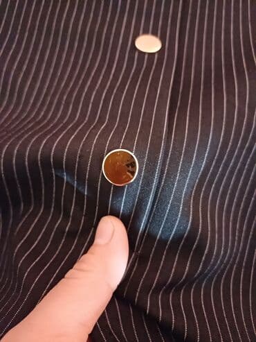 Кнопка басам
Вышивка
Шелкография