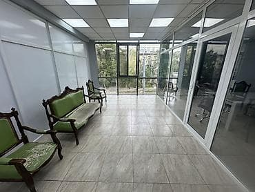 9микрорайон: Аренда офисов, 25 м², В бизнес центре, 1 линия — 2