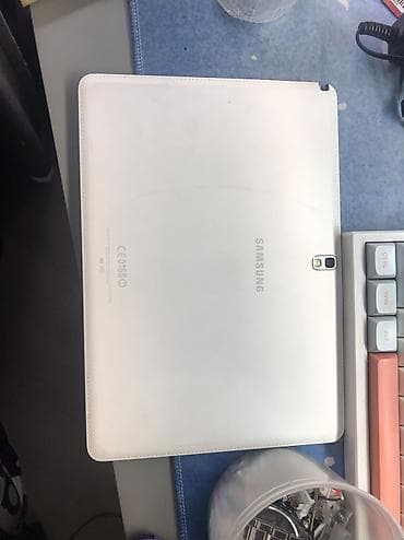 Планшет, Samsung, память 16 ГБ, 8" - 9", Wi-Fi, Б/у, Классический цвет - Белый at lalafo.kg Планшет, Samsung, память 16 ГБ, 8" - 9", Wi-Fi, Б/у, Классический цвет - Белый