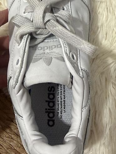 Личные вещи: Кроссовки adidas Originals (модель с логотипом Trefoil) - Цвет: белый — 4