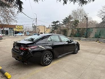 byd e9: Toyota Camry: 2022 г., 2.5 л, Автомат, Бензин, Седан — 4