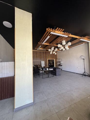 комерческое недвижимост в бишкеке продажа: Сдаю Офис, 100 м², В жилом комплексе, 1 линия, С отдельным входом, С отдельным сан узлом — 1