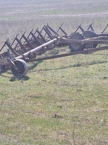 калеса на фит: Диски лущильник, захват 12 метров Описание: - Многоступенчатая — 2