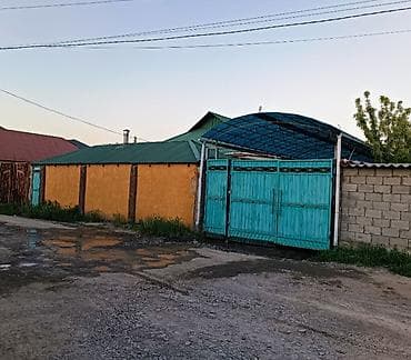 Ж/м Умут Продаётся жилой дом с участком. - Кирпичный дом с