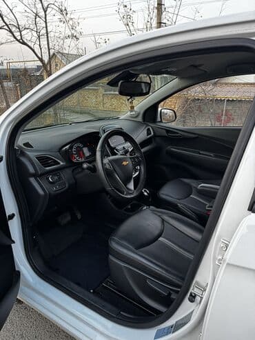 запчасти на нексию 2: Chevrolet Spark: 2019 г., 1 л, Вариатор, Бензиновая, Хэтчбэк — 7