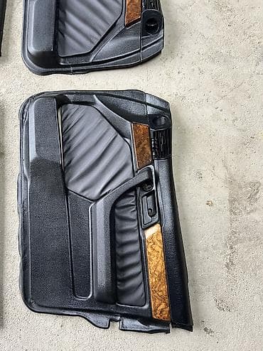 дверные карты е34: Обшивка стоек BMW 2025 г., Б/у, Оригинал, Германия — 2