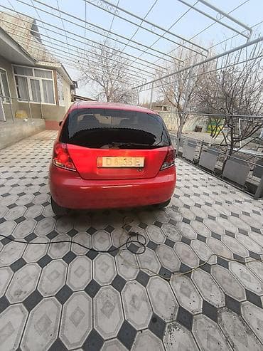 ижара авто: Chevrolet Aveo: 2003 г., 1.2 л, Кол менен иштөөчү, Бензин, Хетчбек — 6