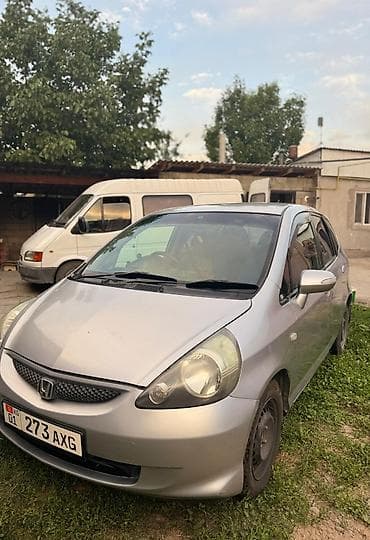 Honda Fit: 2005 г., 1.3 л, Автомат, Бензин, Хэтчбэк