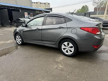 Hyundai Solaris: 2015 г., 1.4 л, Автомат, Бензин, Седан