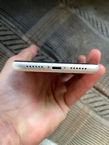 iphone 4: IPhone 11, Б/у, 64 ГБ, Белый, Чехол, Кабель, 74 % — 4