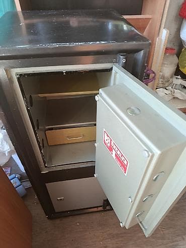 pet банки: Сейф для денег и документов, Б/у, Механический, Песочные сейфы — 2