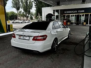 8900: Mercedes-Benz E-Class: 2011 г., 3 л, Автомат, Бензин, Седан — 4