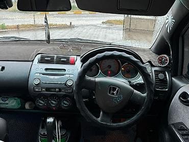 хонда истеп 1: Honda Fit: 2002 г., 1.3 л, Вариатор, Бензин, Хетчбек — 7
