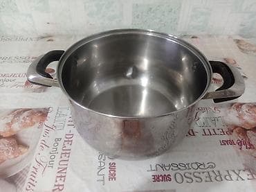 эмалированные: Кастрюли разных размеров, чайник со свистком для плиты — 3