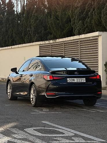 ls 400: Lexus ES: 2019 г., 2.5 л, Гибрид, Седан — 6