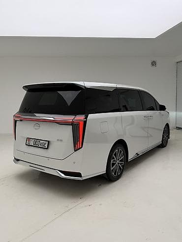 эмблема ваз: GAC Trumpchi M8 (новое поколение), белый перламутр с контрастной — 8