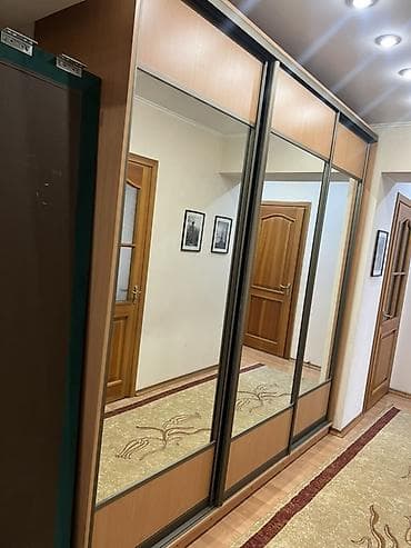 бишкек двер: Купе шкаф, Колдонулган, Күзгүсү менен — 4
