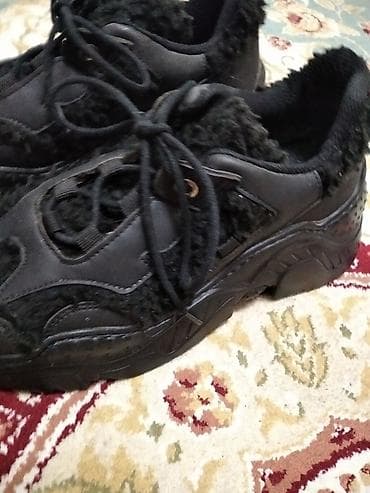 38 размер: Продаю тёплые кроссовки 38 размера в очень хорошем состоянии — 3