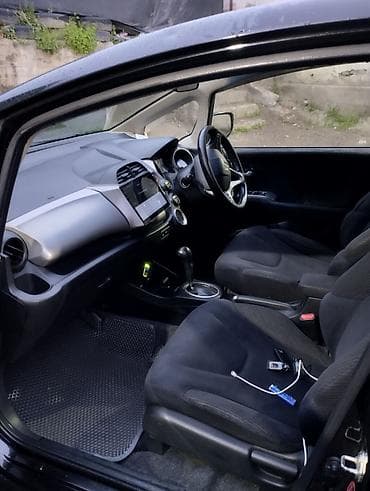 geely automobile: Honda Fit: 2013 г., Автомат, Бензин, Хэтчбэк — 2