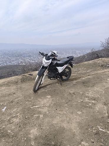 Мотоциклы: Эндуро 250 куб. см, Бензин — 1