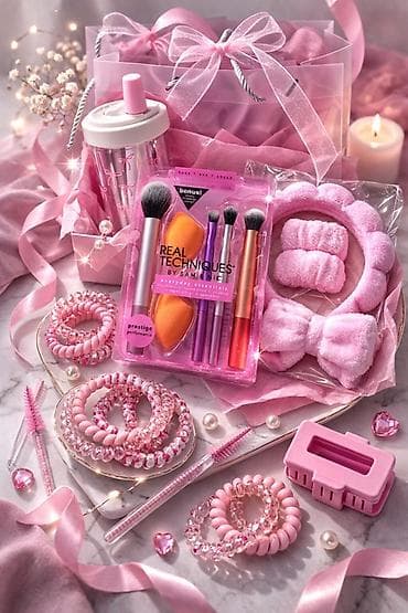 ора: Подарочный бьюти-набор в розовых тонах Состав: - Набор кистей и — 4
