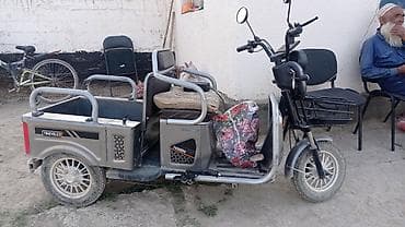 Электрический трёхколёсный скутер-трицикл с грузовой платформой