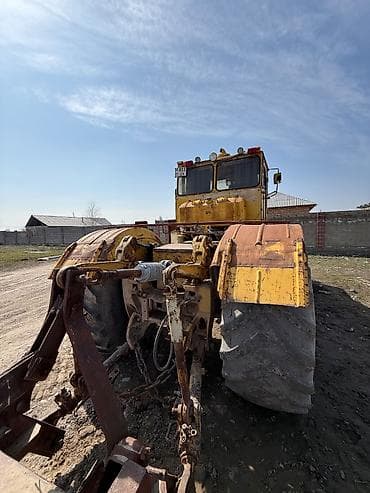Трактор «Кировец» К-700А Год выпуска: 1982 Заводской номер: 8209205 — 3