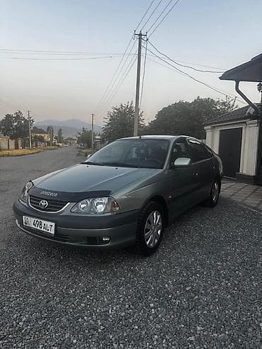 Toyota Avensis: 2001 г., 1.8 л, Механика, Бензин, Хэтчбэк