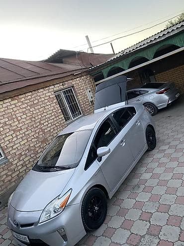 infinity fx: Toyota Prius: 2015 г., 1.8 л, Автомат, Гибрид, Хэтчбэк — 1