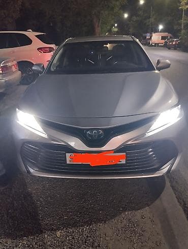 Toyota Camry: 2018 г., Автомат, Бензин, Седан