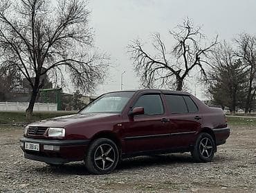 менаю авто: Volkswagen Vento: 1993 г., 1.8 л, Механика, Бензин, Седан — 1