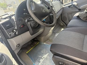 автомобильный холодильник с фреоном: Mercedes-Benz Спринтер: 2008 г., 3 л, Автомат, Дизель, Фургон — 4