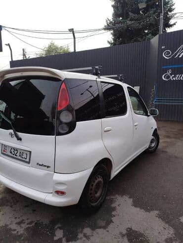 купить грузовой автомобиль с манипулятором бу: Toyota Funcargo: 2001 г., 1.3 л, Автомат, Бензиновая, Минивэн — 5