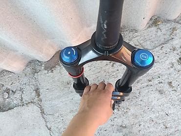 велосипеды бишкек: Вилка RockShox Yari - Назначение: трейл/эндуро, 27.5/29 (см. наклейку — 3