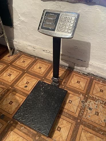 Торговое оборудование: Платформенные электронные весы с напольной платформой и стойкой с — 1