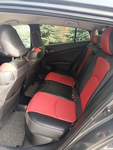 малометражки авто: Toyota Prius: 2018 г., 1.8 л, Вариатор, Гибрид, Хэтчбэк — 8