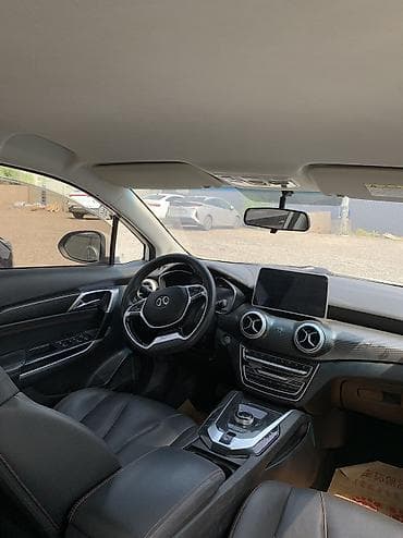 wuling mini ev: BYD : 2019 г., Автомат, Электромобиль, Седан — 6