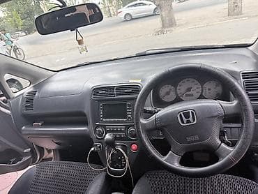 тойота приус с: Honda Stream: 2001 г., 2 л, Автомат, Бензин, Минивэн — 4