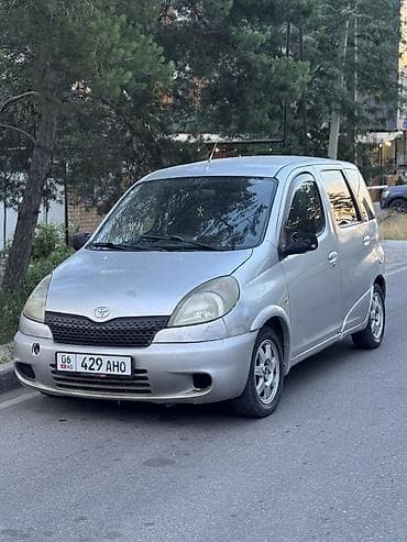 mini coper: Toyota Yaris: 2000 г., 1.3 л, Механика, Бензин — 1