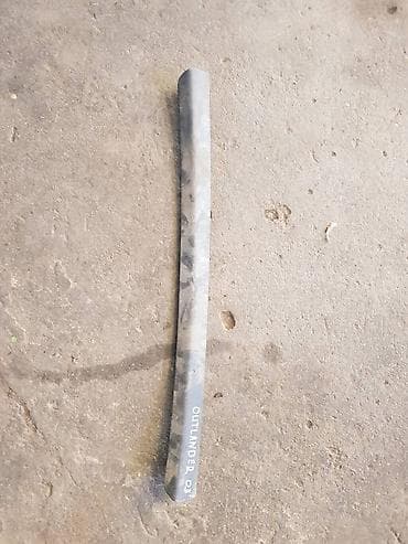 outlander: Решетка радиатора Mitsubishi 2003 г., Б/у, Оригинал — 1