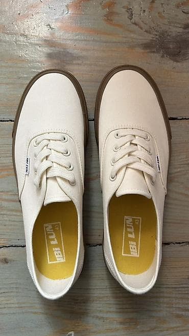 Эркектердин кроссовкасы, 43, Жаңы, түсү - Ак, Өзү алып кетүү, Акылуу жеткирүү — 1