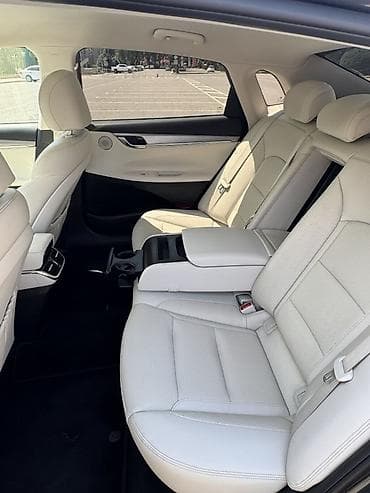 Hyundai Grandeur: 2021 г., 2.4 л, Автомат, Гибрид, Седан — 9