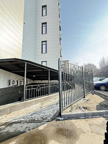 Коммерциялык кыймылсыз мүлктү ижарага берүү: Сдаю новое офисное помещение. Район: Восток-5 (напротив центральной — 9