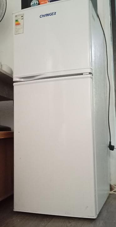 mini refrigerator: Холодильник Б/у, Двухкамерный — 3