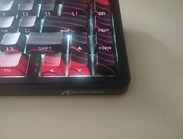 авто усилител: Клавиатура, Bluetooth, Проводное подключение, Размер: 65% — 6