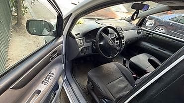 corolla: Toyota Avensis Verso: 2002 г., 2 л, Механика, Дизель, Минивэн — 4